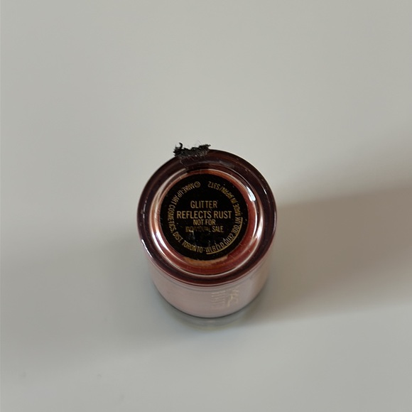 MAC Cosmetics Limited Edition Glitter - Picture 2 of 4